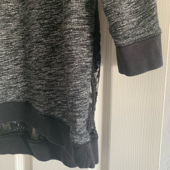 Express lace-back sweatshirt - Picture 3 of 5